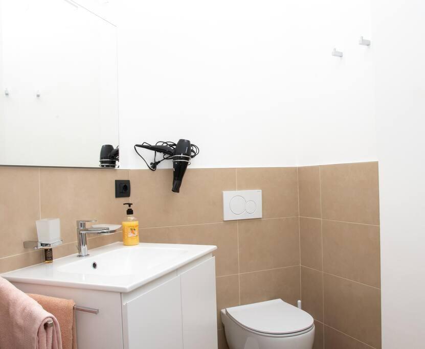 شقة Casa Valentin Monforte dʼAlba المظهر الخارجي الصورة